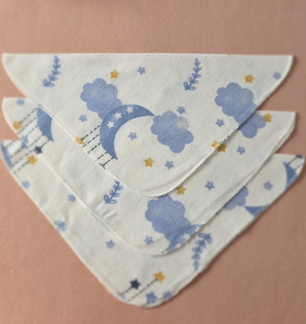 WOWO  flanel bebi krpica  plavi mesec i oblaci 4731