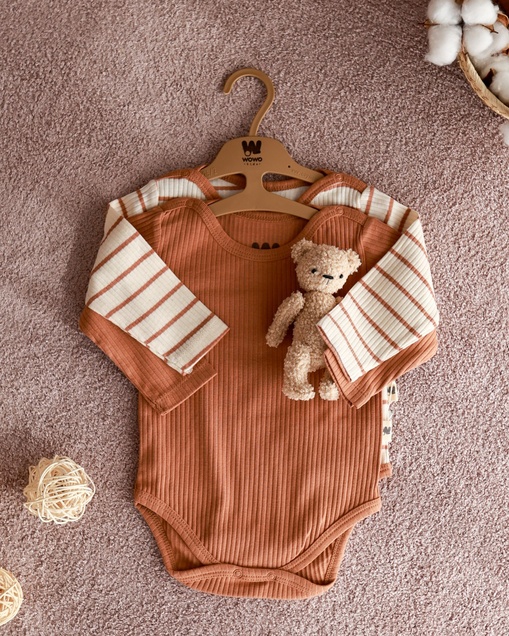 Wowo rebrasti bodi 2 komada 68 (6-9 meseci) (Braon) 3824