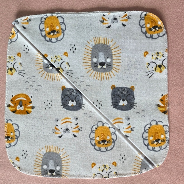 WOWO  flanel bebi krpica  lavići i tigrići narandzasta 4751