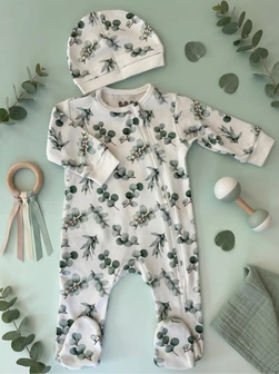 Wowo zeka sa stopalima  i kapica Evergreen