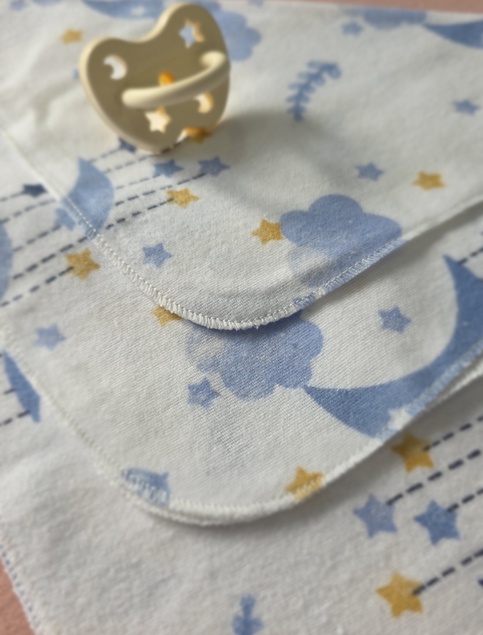 WOWO  flanel bebi krpica  plavi mesec i oblaci 4732