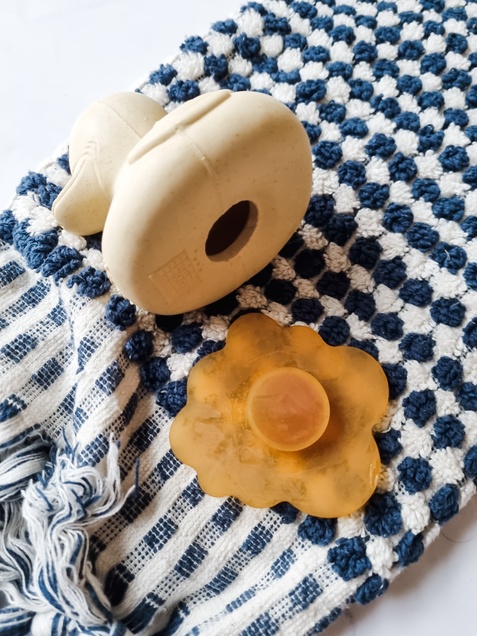 Squeeze'N'Splash igračka za kupanje - Gumena patka velika, pesak boja 2310